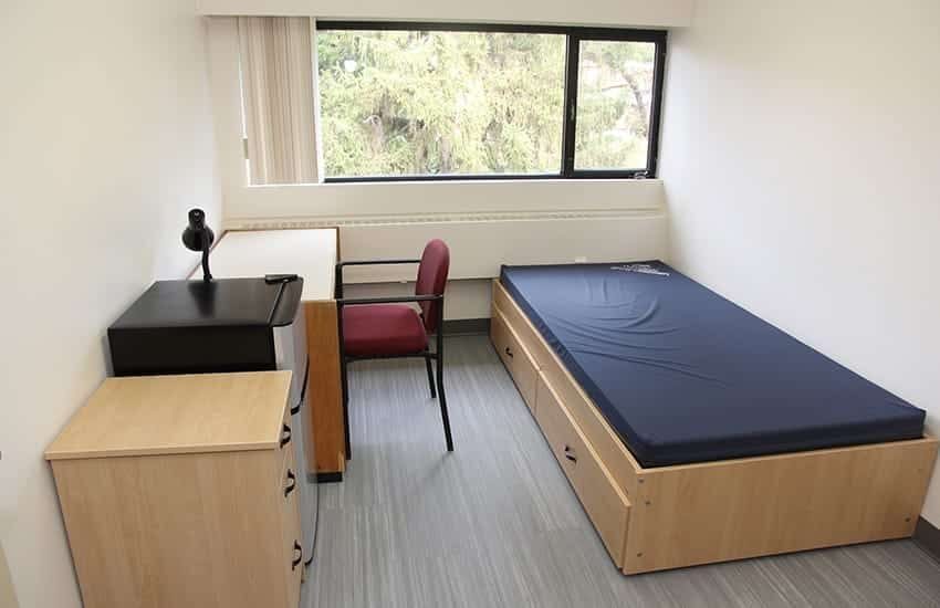 Single bedroom at CCNM student residence 
