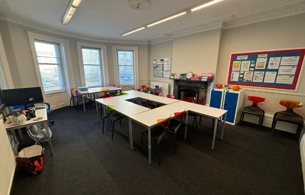 Brighton Classroom with desks 