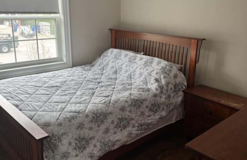 Homestay-Toronto-bedroom